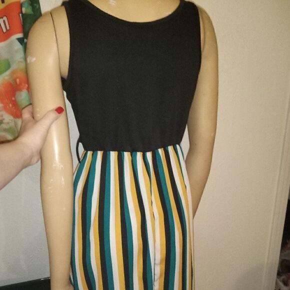 B FAMOUS sleeveless striped full length dress - Picture 9 of 9